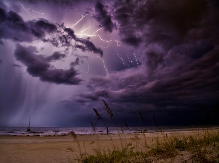 Mare e temporale (Pexels)-bitontotv.it
