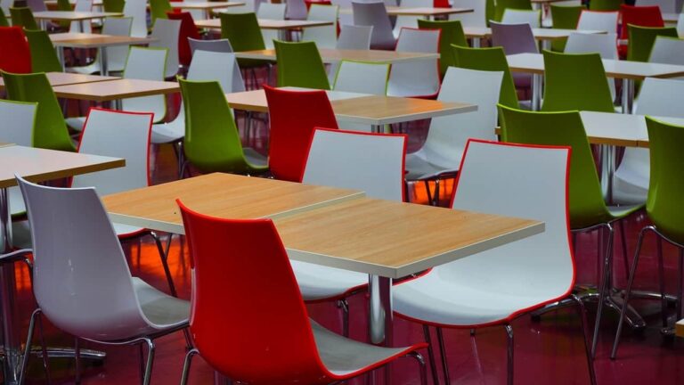 Scatta l'allerta nelle mense: chiuse tutte fino a nuove disposizioni