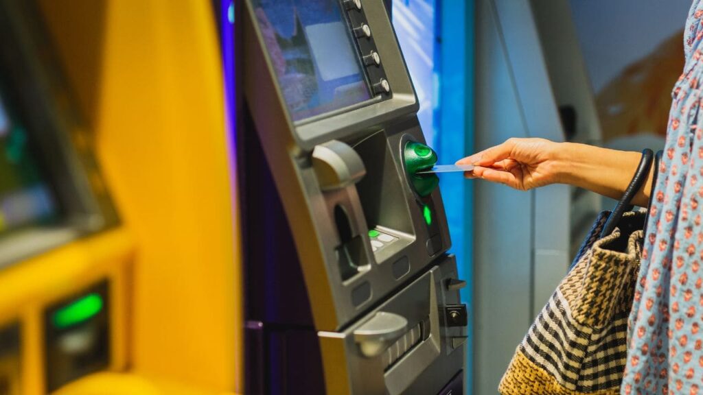 I Bancomat stanno scomparendo: ecco perché e cosa sapere