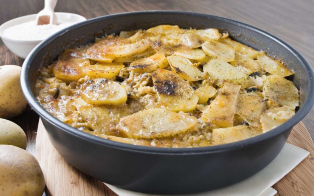 Tiella riso, patate e cozze