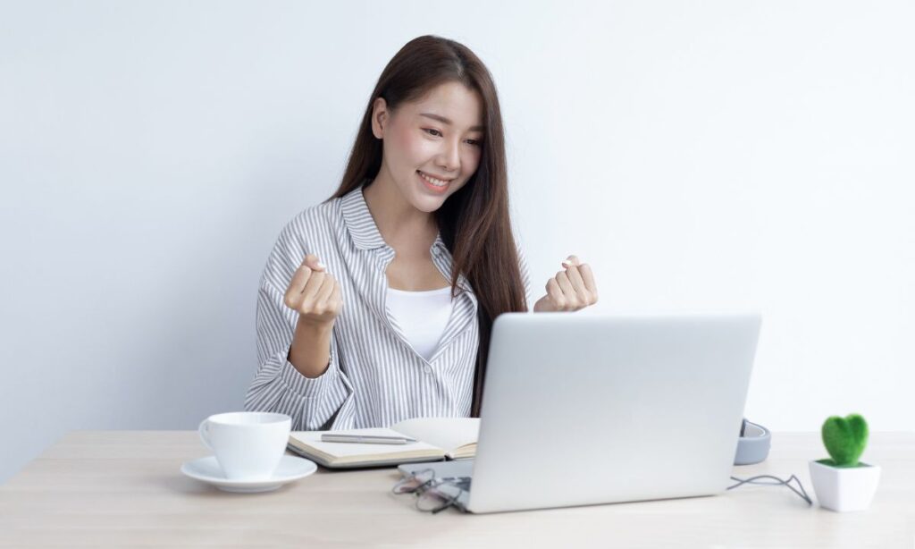Ti vesti in ufficio? Riceverai più soldi | Ecco perché