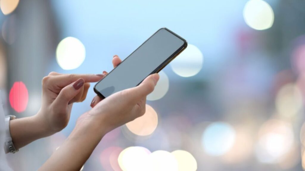 Attenzione potrebbero spiarti il telefono