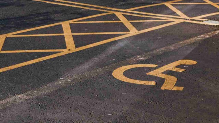 Parcheggia qui e ti arriva la multa