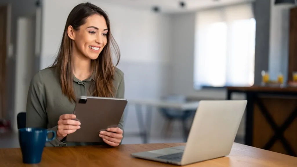 Da oggi puoi usare i permessi malattia per un altro lavoro: ecco perché