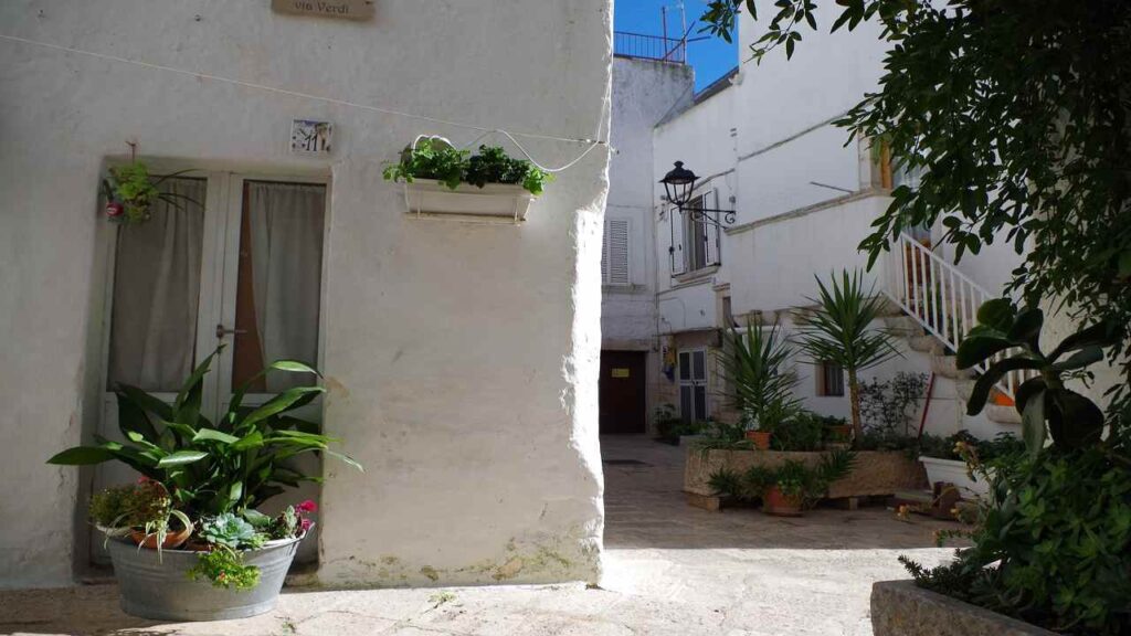 Scattata la caccia alla PREMIER, sanno tutti che è in vacanza in Puglia “vorremmo solo salutarla”
